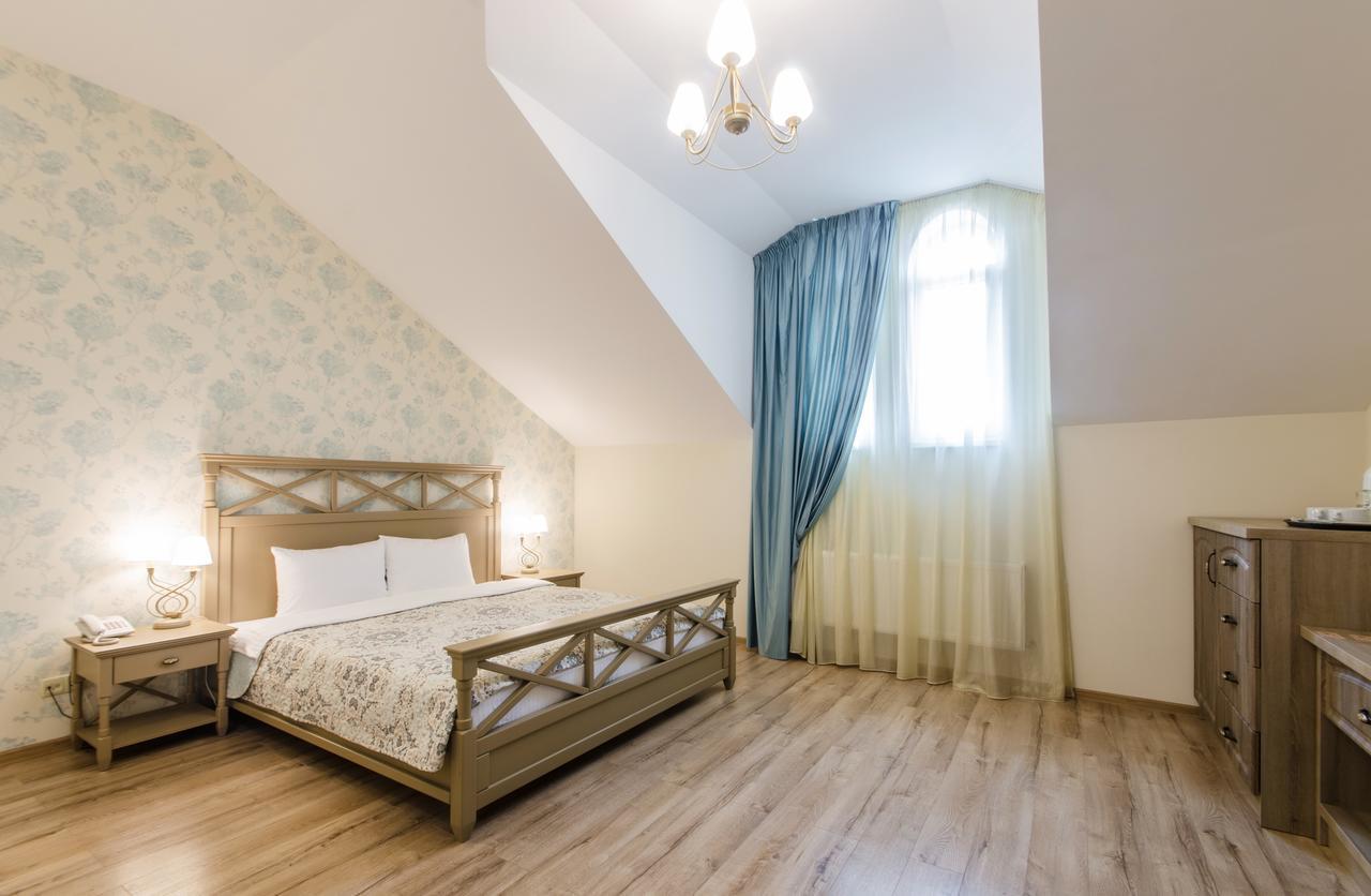 Lepsza Садыба Hotel Bila Tserkva Exterior foto