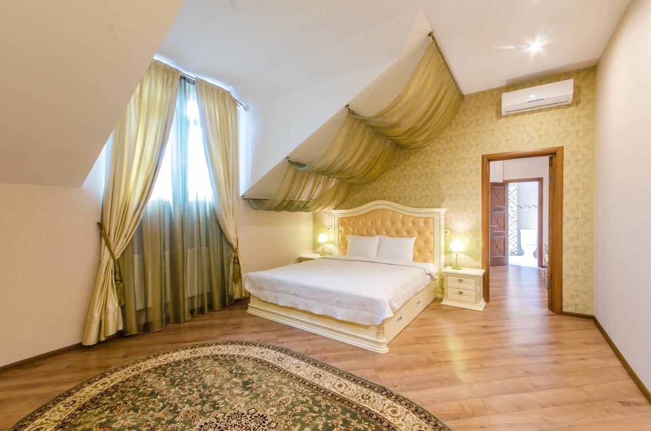 Lepsza Садыба Hotel Bila Tserkva Exterior foto